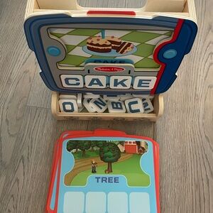 Melissa & Doug Colorful Spelling Set - Blue and Red